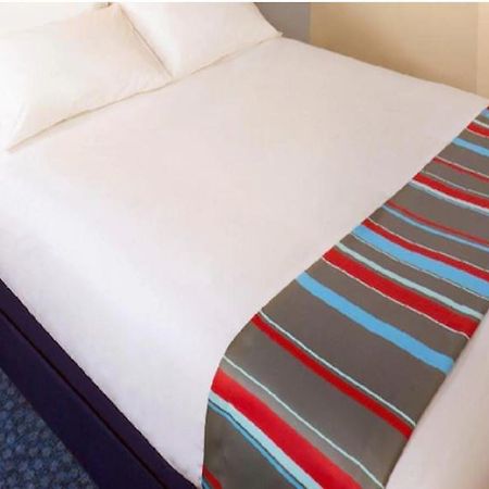 Travelodge Bracknell Zewnętrze zdjęcie