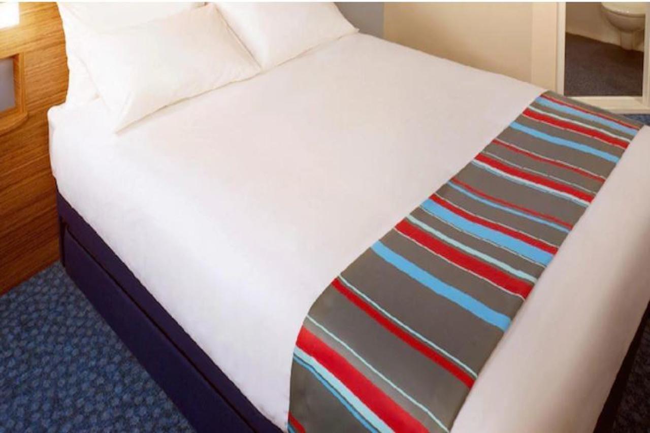 Travelodge Bracknell Zewnętrze zdjęcie