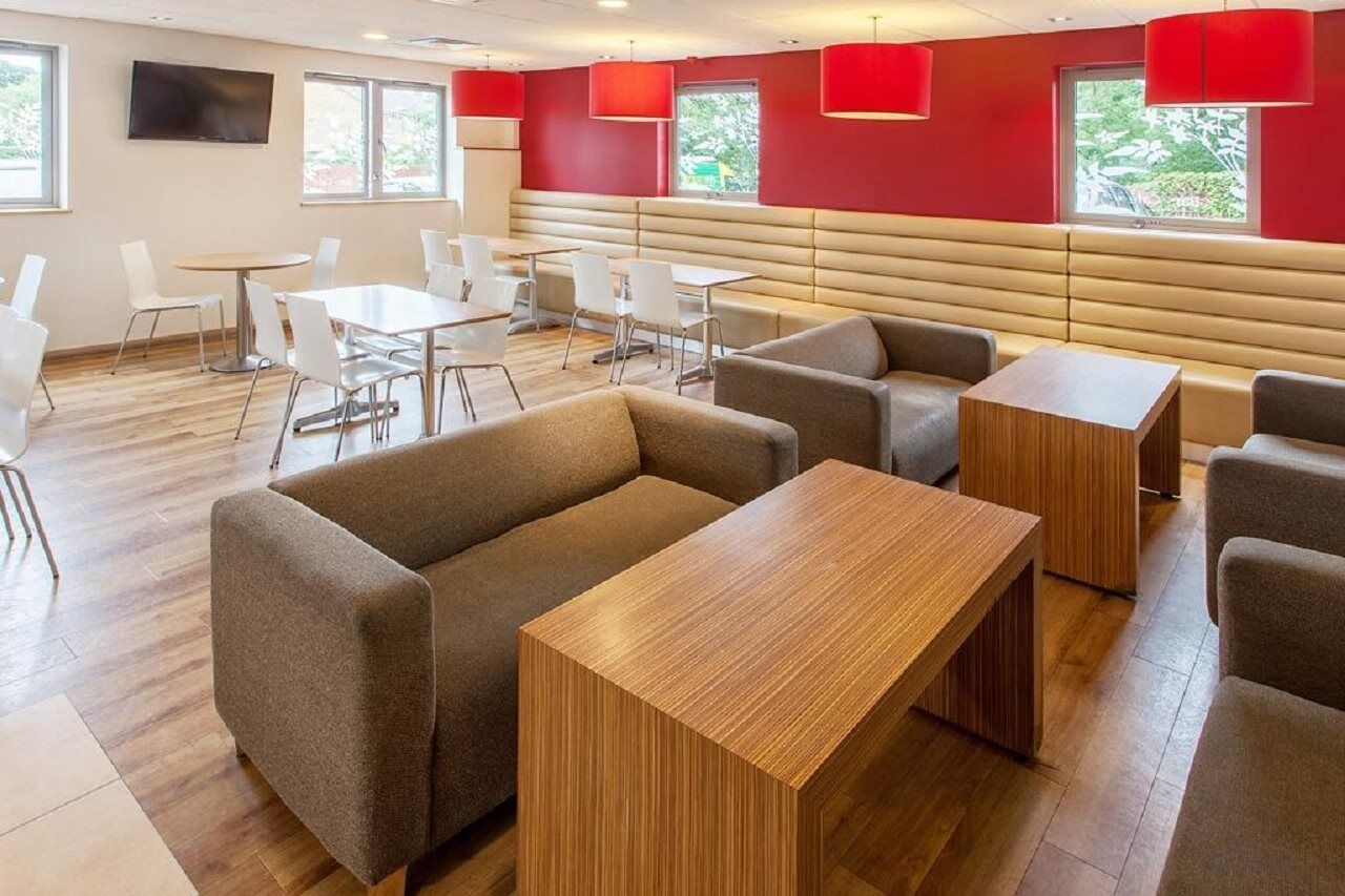 Travelodge Bracknell Zewnętrze zdjęcie
